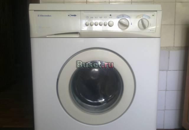 Стиральную машину "Electrolux ew1063s" Санкт-Петербург