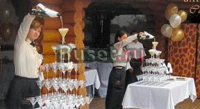 Официанты Москва