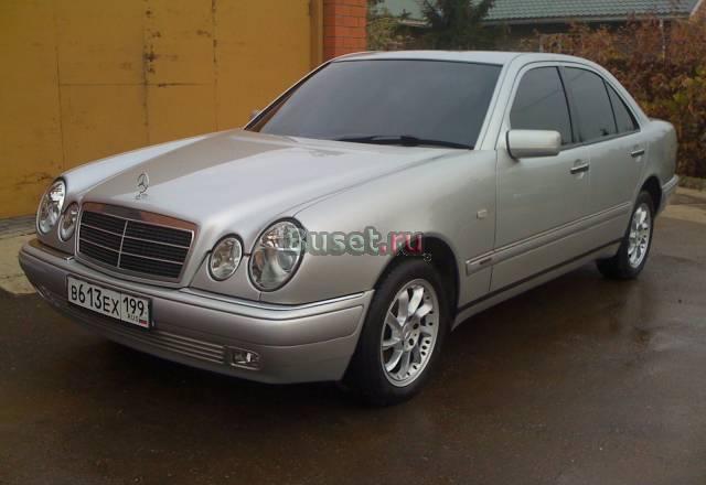 Mercedes E-klasse, 1998 Москва