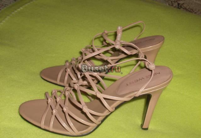 Босоножки кожаные новые из США размер 6,5 Саратов