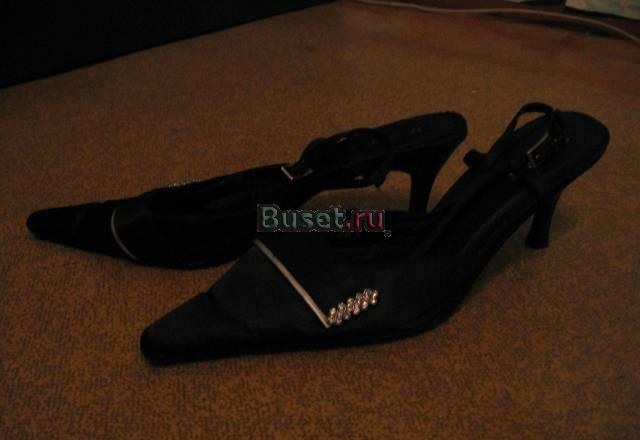 Босоножки на низком каблуке Москва