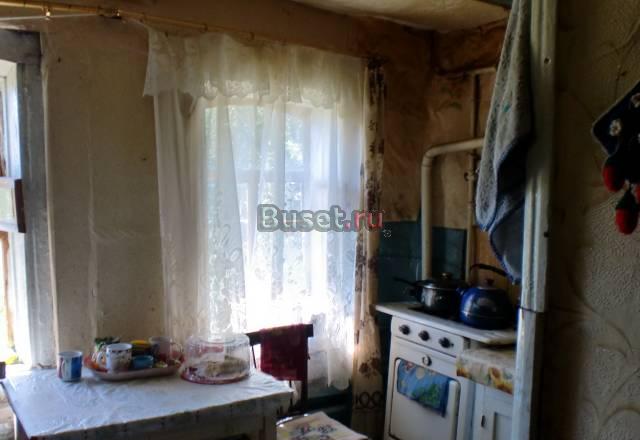 Домик в деревне на берегу озера Нижний Новгород