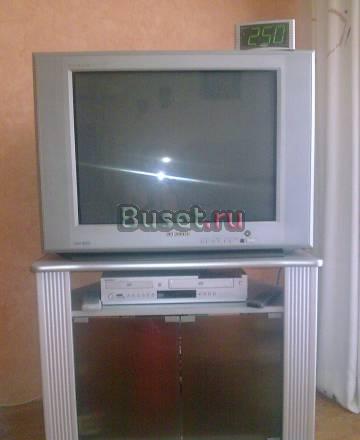 Продаю телевизор samsung+dvd(VHS)магнитафон+тумба Голицино