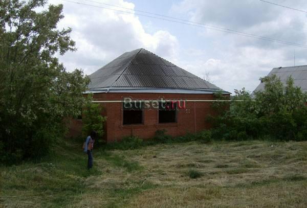 Недострой, на земле 40 соток, в реку Кореновск