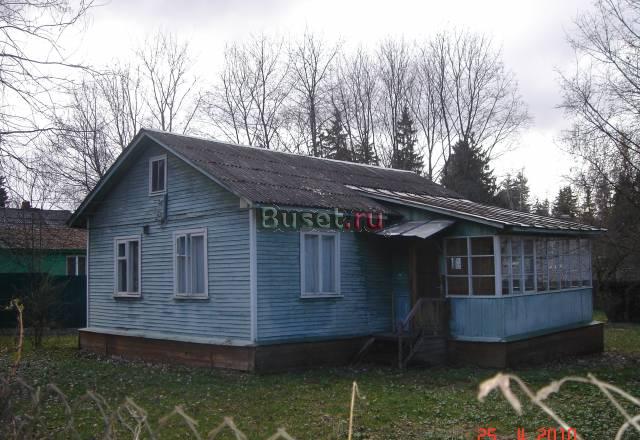Продается участок со старым домом Москва