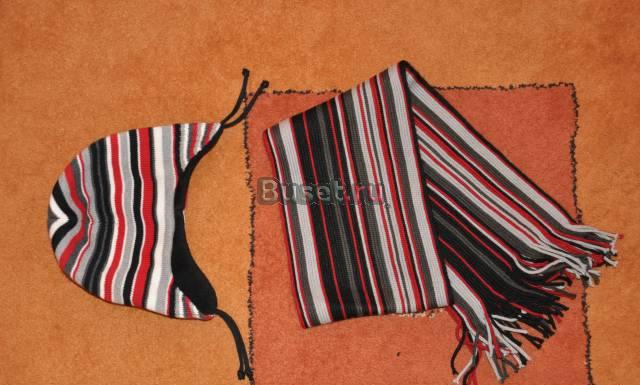 Зимняя шапка в комплекте с шарфом Москва