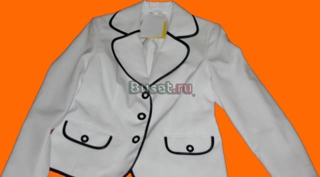 Жакет белый, с чёрной отделкой. новый. Германия Санкт-Петербург