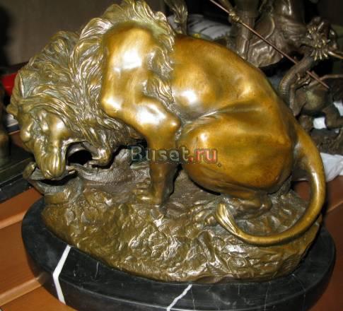 Лев и змея,бронза Ставрополь