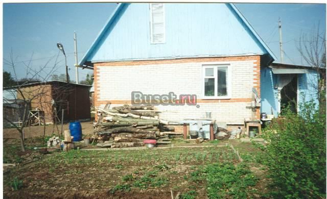 Дом и  гараж на садовом участке Москва