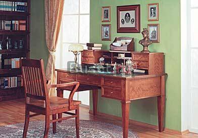 Стол письменный для кабинета Бостон из массива Москва