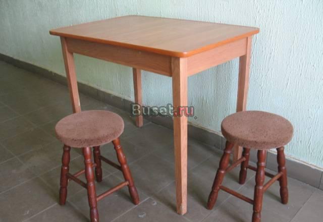 Стол 60х90 + 2 табурета ( или 2 стула) Москва