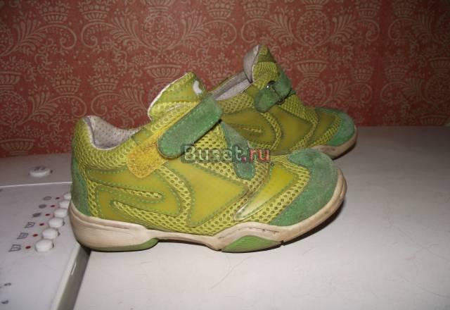 Кроссовки для девочки фирмы "primigi" размер 24 Санкт-Петербург
