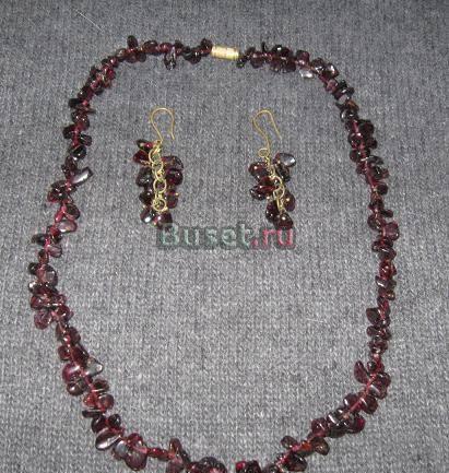 Гранатовый гарнитур, ожерелье и серьги Казань