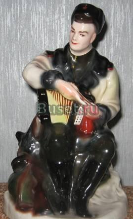 Статуэтка фарфоровая "Василий Теркин". 50-е гг. вы Москва