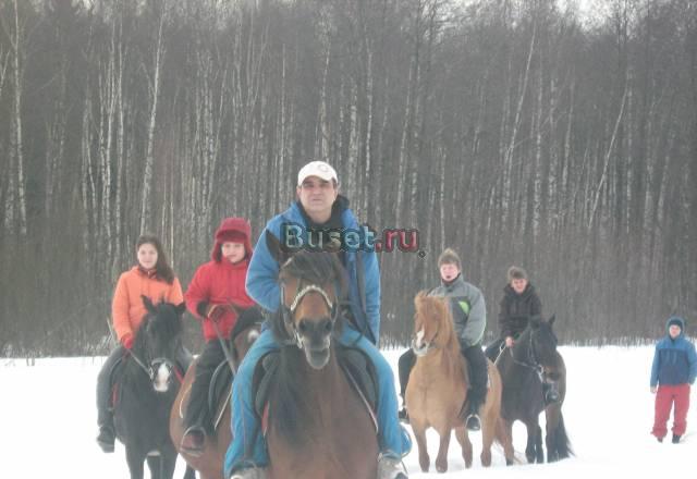 Верхоавя  езда обучение,конные походы Москва