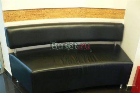 Диван б/у кожа 2-х мест черн хром нож без подлок п Москва
