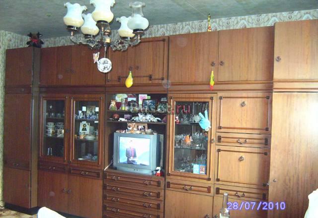 Продаю стенку в гостиную Москва