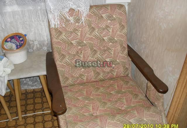 Продам письменный стол лакированный Москва