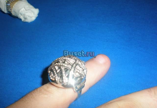 Новoe. Кольцо фирма "Damiani" Москва