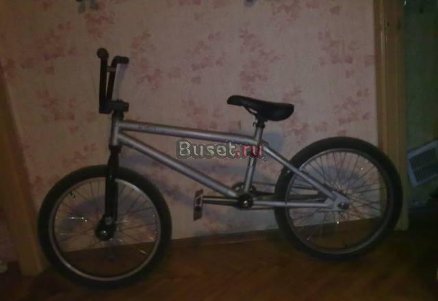 Продаю bmx состояние норм котал 1 лето+2пеги Москва