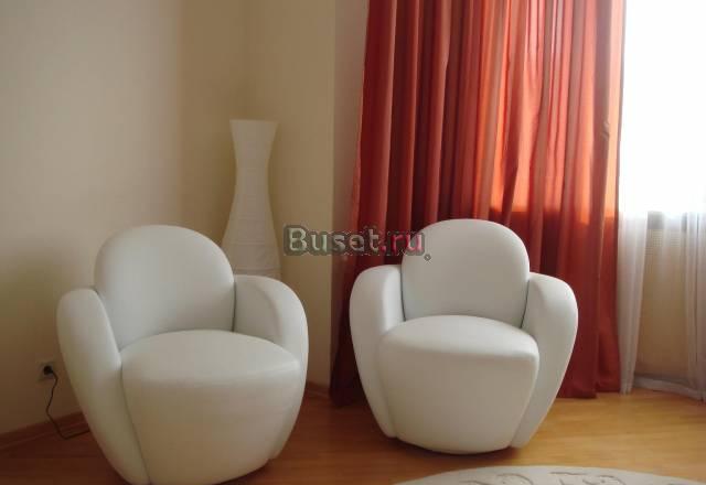 Кресла миниатюрные из белой кожи, 2 шт Москва