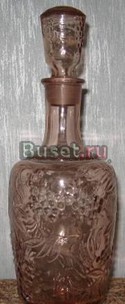 Графин старинный. цветное стекло. высота 30 см Москва