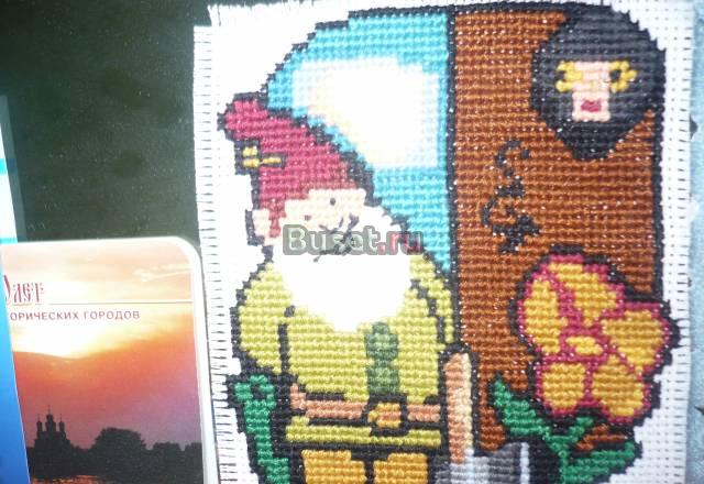 Вышивка "Добрый гномик с топором и тот, кто сидит Березники