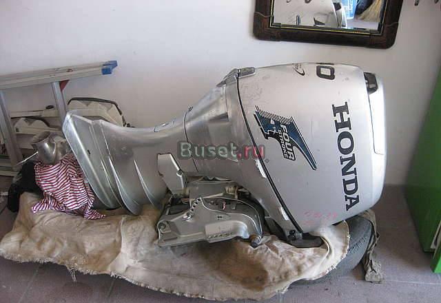 Продам несколько лодочных подвесных моторов Владивосток