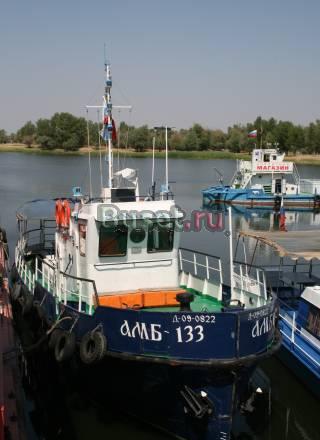 Буксирный теплоход  амб-133 Астрахань