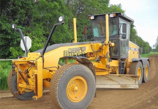 Грейдер champion  720A VHP Москва