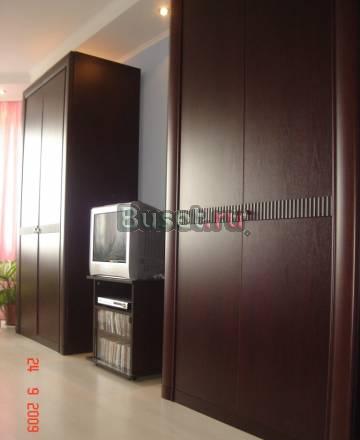 Шкаф венге со штангой и полками распашной Москва