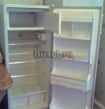 Продается бу холодильник средних размеров Санкт-Петербург