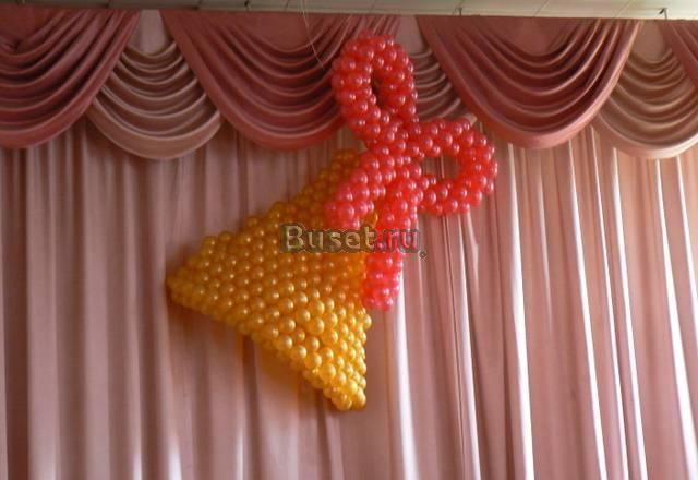 Оформление воздушными шарами Выпускных вечеров Москва