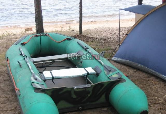 Продается  4-х местная моторная лодка  ярт Р18-89 Санкт-Петербург