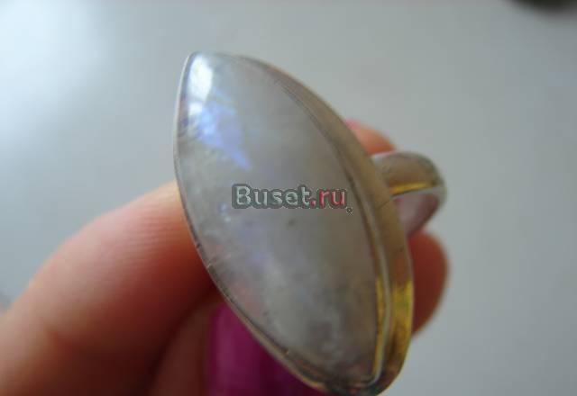 Серебряное кольцо с лунным камнем. Винтаж Москва