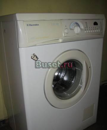 Продаю стиральную машину б/у Electrolux EWS 1046 Москва