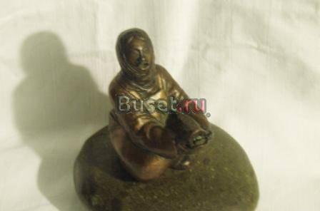 Авторская скульптура Баба с рыбой Москва