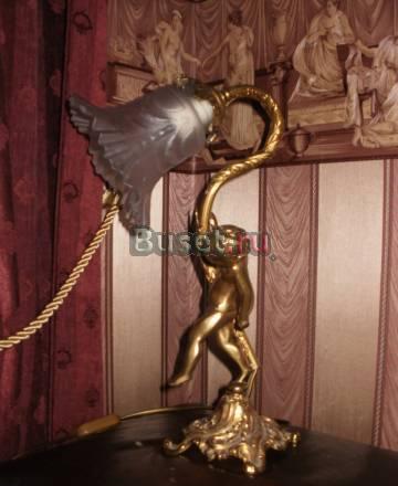 Очаровательная настольная лампа с херувимом Москва