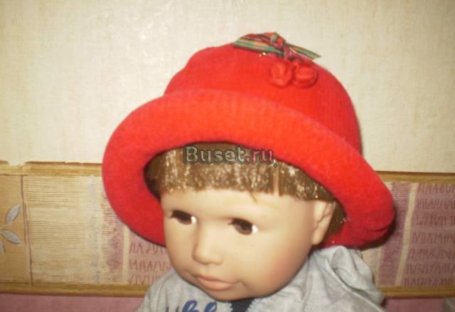 Новая красивая шапочка девочке, яркая Москва