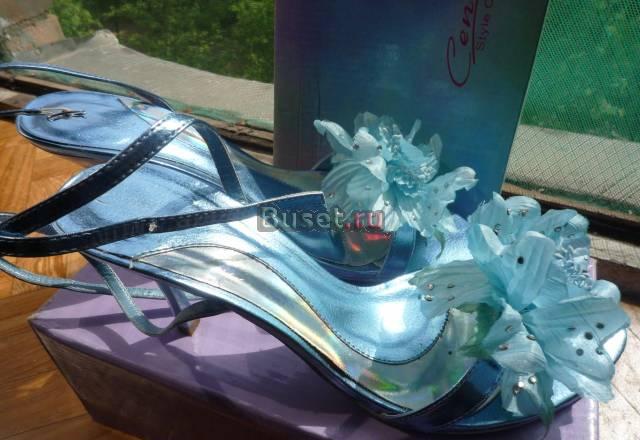 Красивые голубые босоножки Москва