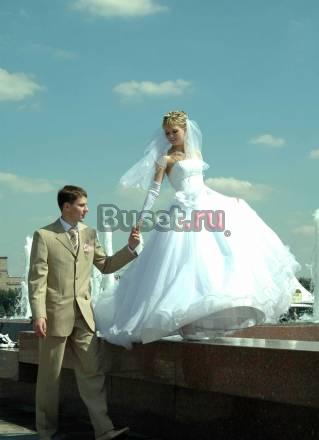 Продается свадебное платье Юбилейный