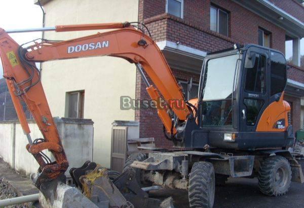 Корейский колесный экскаватор Doosan 55WV 2008 год Владивосток