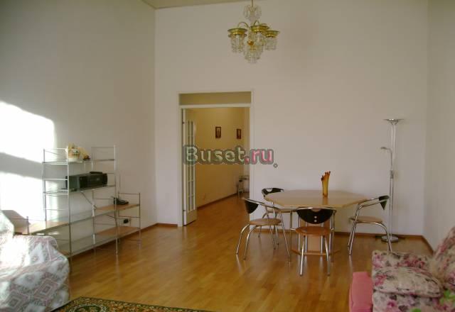 2 к.кв. 130 кв.м. ул. Миллионная. 100 м. от Эрмита Санкт-Петербург