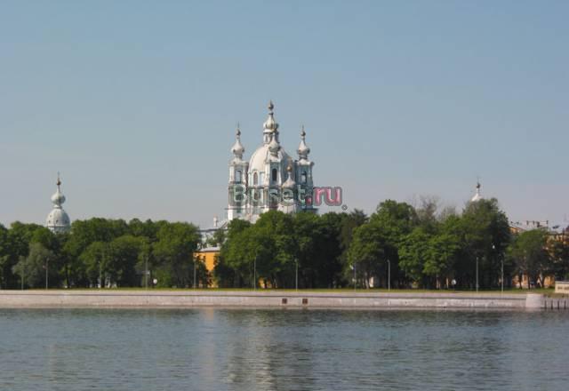 Квартира 32 кв.м с видом на Неву, собор Санкт-Петербург