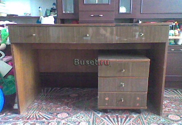 Письмен.стол с 3 выдвижн.ящиками и тумбой на колес Челябинск