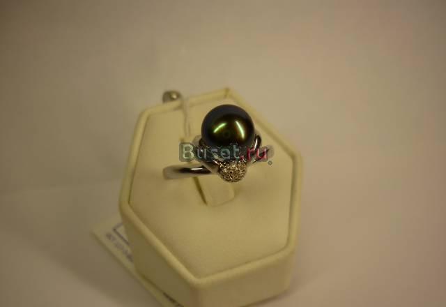 Продам кольцо , серебро, жемчуг, циркон .новое Москва