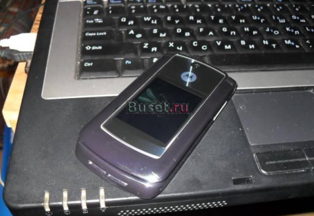 Продам смартфон Motorola razr2 V8 2GB Москва