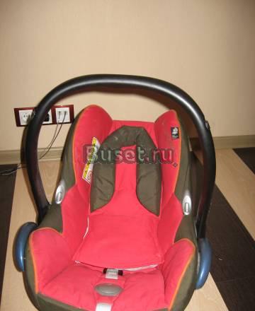 Автомобильное кресло Maxi Cosi Cabrio FIX б/у Москва