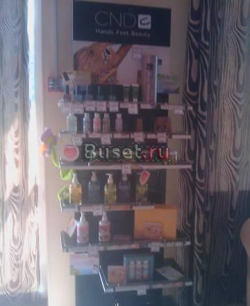 Стойка для продукции CND Москва