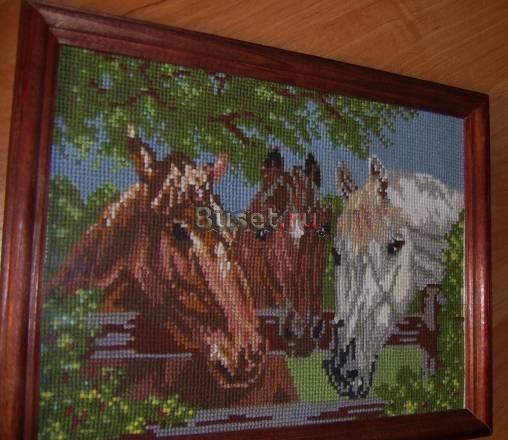 Картина вышитая Москва